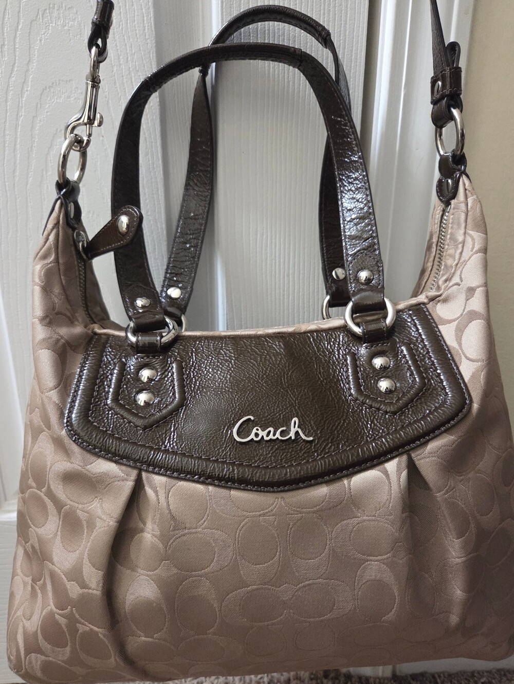 Coach Ashley Signature Shoulder Bag